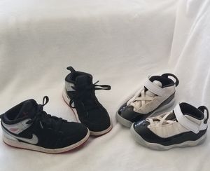 2 Pairs of boys Jordan Sz 10